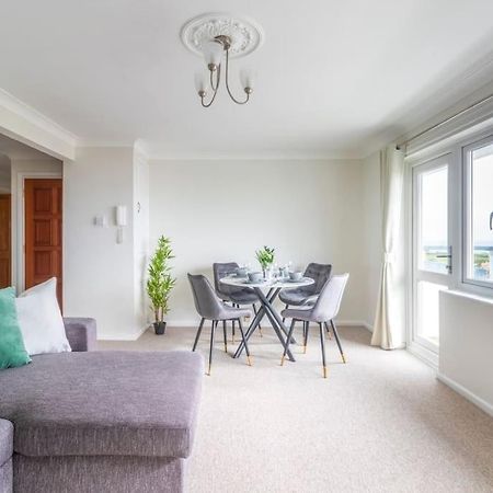 Panoramic Sea View Apartment Sleeps 4-Free Parking Bournemouth Esterno foto