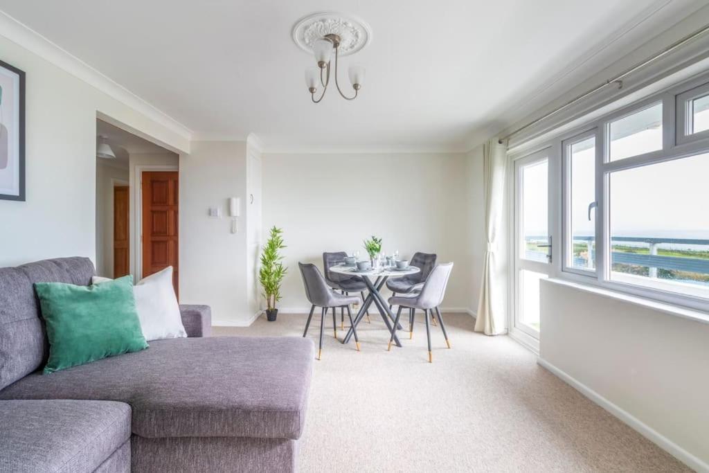 Panoramic Sea View Apartment Sleeps 4-Free Parking Bournemouth Esterno foto