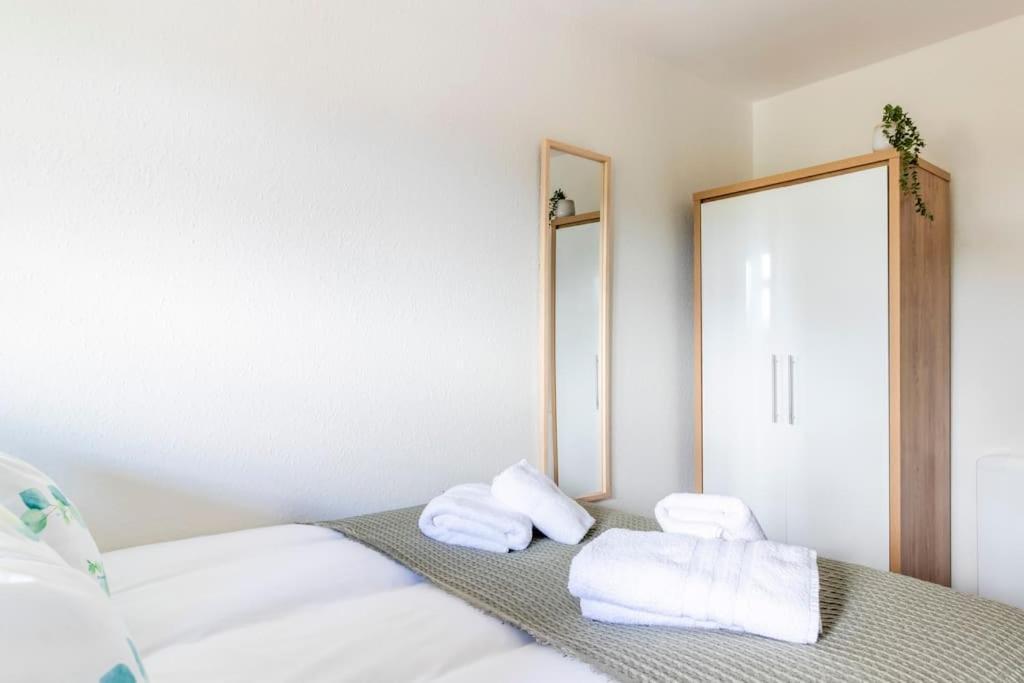 Panoramic Sea View Apartment Sleeps 4-Free Parking Bournemouth Esterno foto